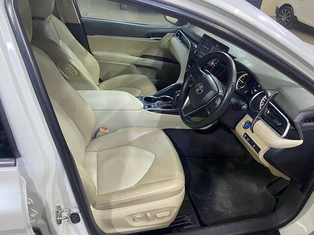 Used Toyota Camry Hybrid in Delhi