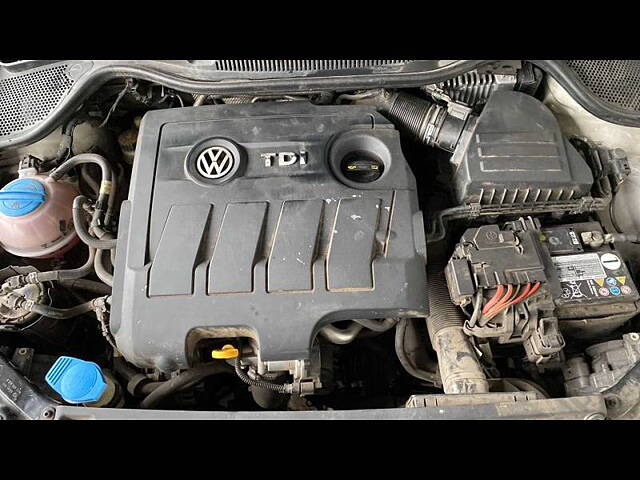 Used Volkswagen Ameo Highline Plus 1.5L AT (D)16 Alloy in Ahmedabad