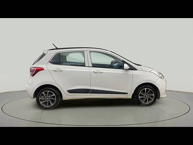 Used Hyundai Grand i10 Sportz (O) AT 1.2 Kappa VTVT [2017-2018] in Delhi