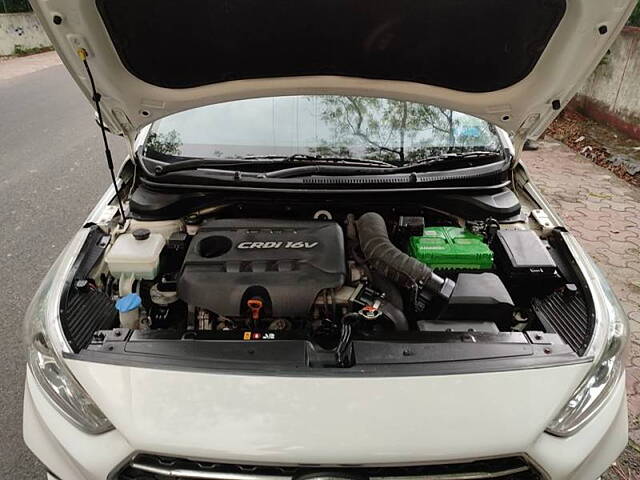 Used Hyundai Verna [2017-2020] SX 1.6 CRDi in Delhi