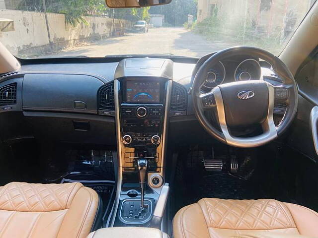 Used Mahindra XUV500 W11 AT in Delhi