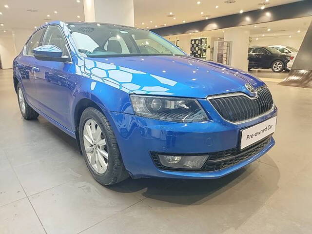 Used 2016 Skoda Octavia in Mumbai