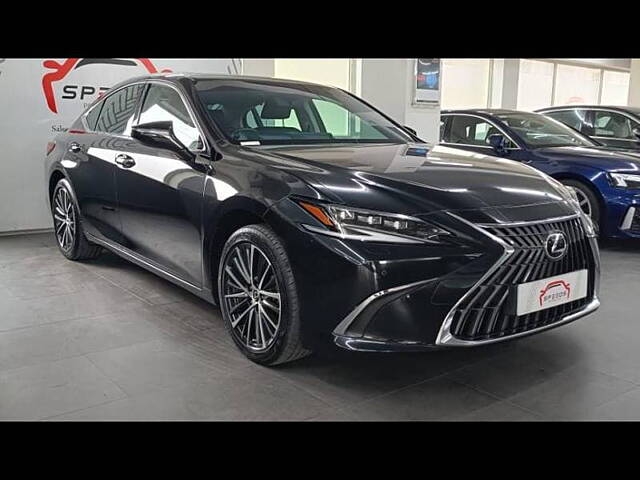 Used Lexus ES 300h Luxury in Hyderabad