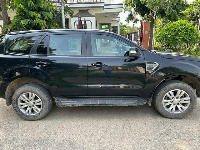 Used Ford Endeavour [2016-2019] Trend 2.2 4x2 AT in Greater Noida