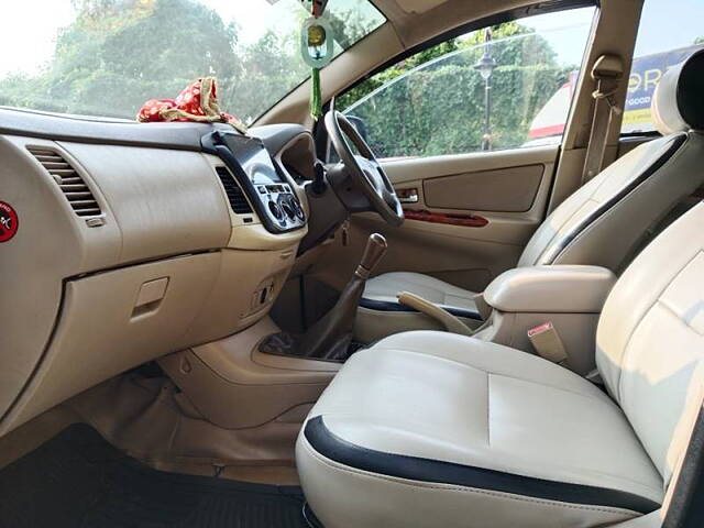 Used Toyota Innova [2005-2009] 2.5 V 8 STR in Mumbai