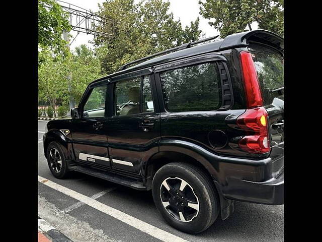 Used Mahindra Scorpio S11 MT 7S in Delhi