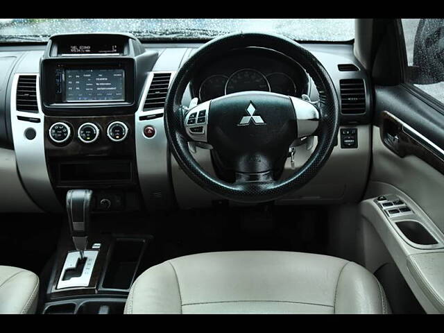 Used Mitsubishi Pajero Sport 2.5 AT in Kolkata