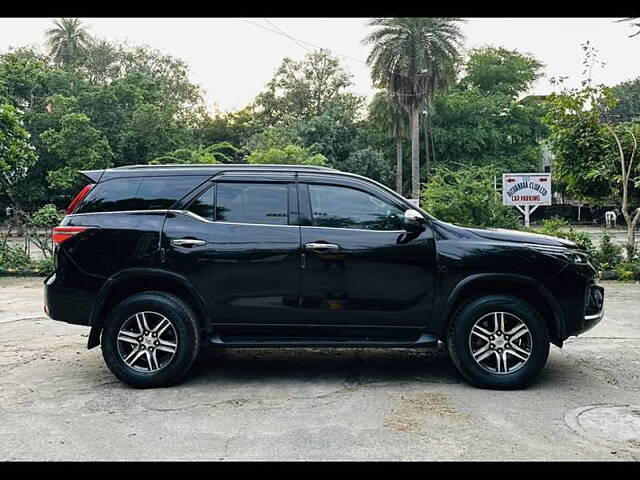 Used Toyota Fortuner 4X2 AT 2.8 Diesel in Delhi