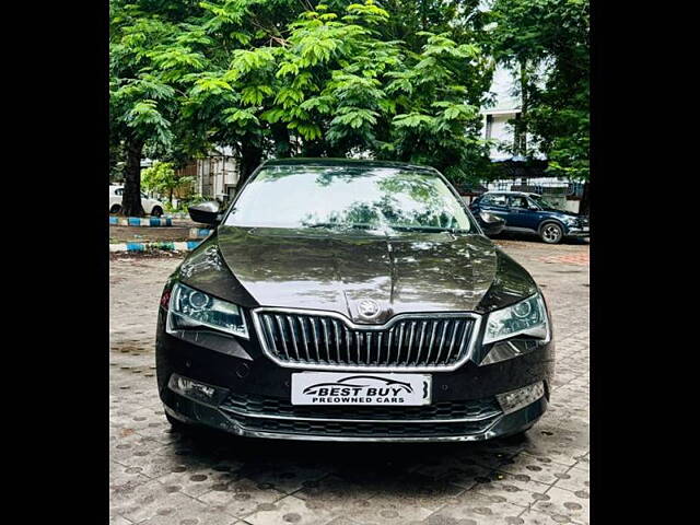 Used 2016 Skoda Superb in Kolkata