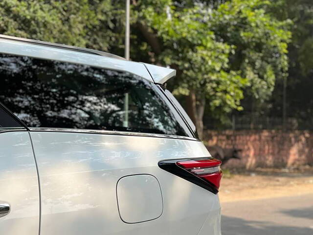 Used Toyota Fortuner 4X2 AT 2.7 Petrol in Delhi