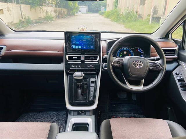 Used Toyota Innova Hycross VX Hybrid 8 STR in Delhi