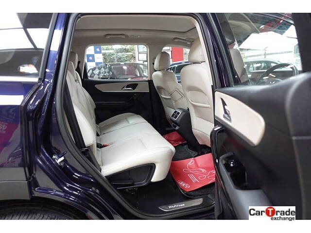 Used Mahindra XUV700 AX 7 Diesel MT Luxury Pack 7 STR [2021] in Bangalore