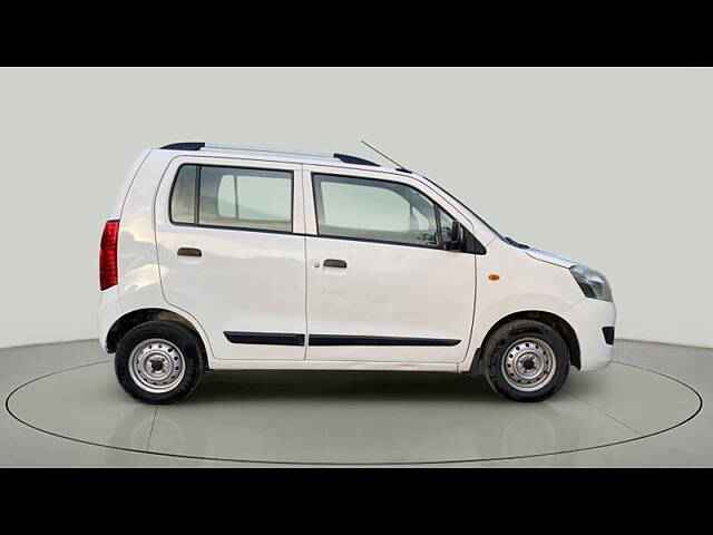 Used Maruti Suzuki Wagon R 1.0 [2014-2019] LXI in Ahmedabad