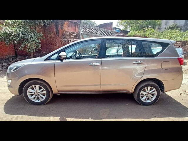 Used Toyota Innova Crysta [2016-2020] 2.4 V Diesel in Kanpur