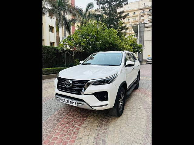 Used Toyota Fortuner [2016-2021] 2.8 4x2 AT [2016-2020] in Chandigarh