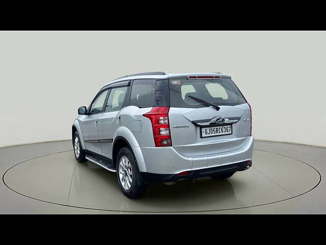 Used Mahindra XUV500 W9 [2018-2020] in Surat