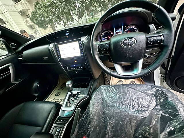 Used Toyota Fortuner 4X2 AT 2.8 Diesel in Delhi