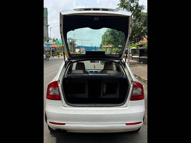 Used Skoda Laura Elegance 2.0 TDI CR AT in Mumbai