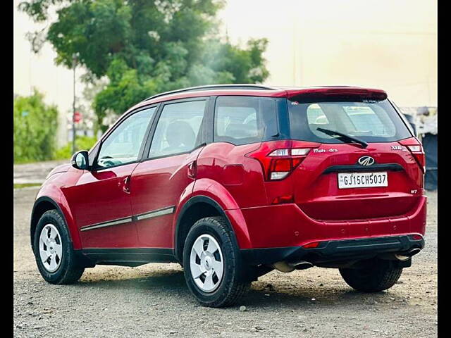 Used Mahindra XUV500 W7 [2018-2020] in Surat