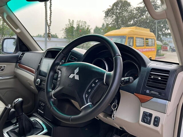 Used Mitsubishi Montero Cars in India, Second Hand Mitsubishi