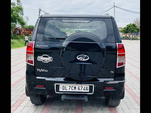 Used Mahindra TUV300 [2015-2019] T8 AMT in Delhi