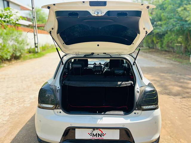 Used Maruti Suzuki Swift [2021-2024] ZXi AMT in Ahmedabad