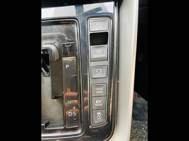 Used Toyota Innova Hycross VX Hybrid 8 STR in Delhi