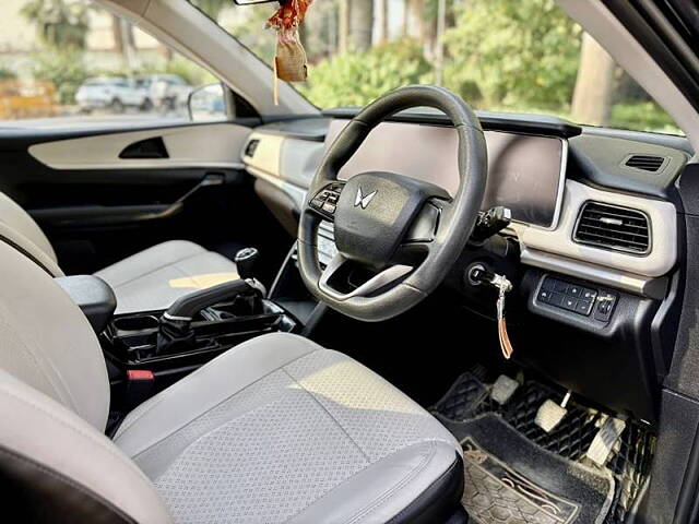 Used Mahindra XUV700 AX 5 Petrol MT 7 STR [2021] in Delhi