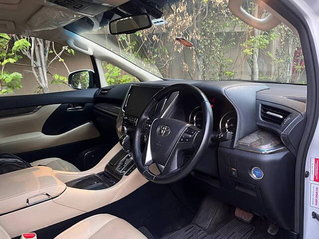 Used Toyota Vellfire VIP – Executive Lounge in Delhi