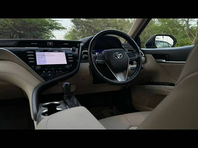 Used Toyota Camry Hybrid in Delhi