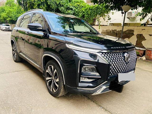 Used 2023 MG Hector Plus in Delhi