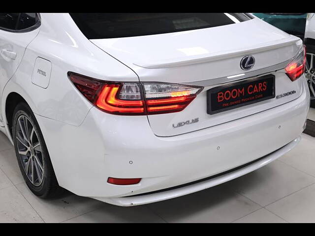 Used Lexus ES [2017-2018] 300h in Chennai