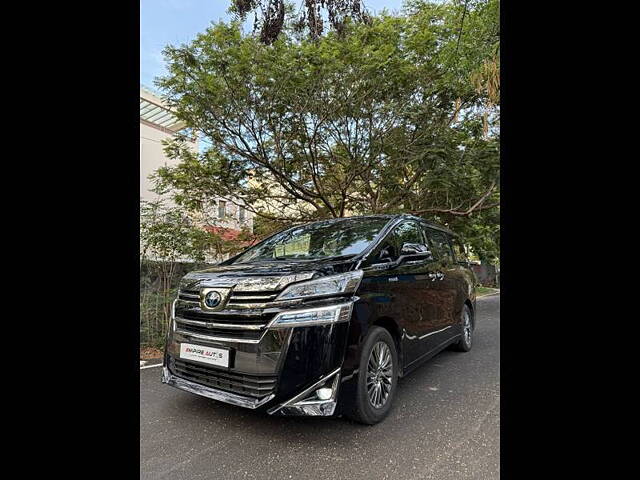 Used Toyota Vellfire VIP – Executive Lounge in Chennai