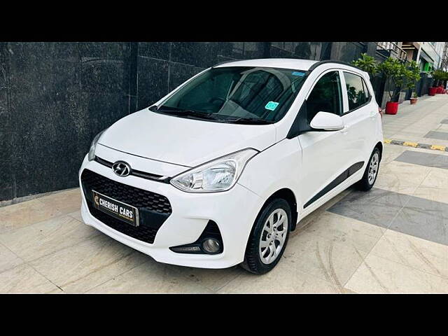 Used 2020 Hyundai Grand i10 in Delhi