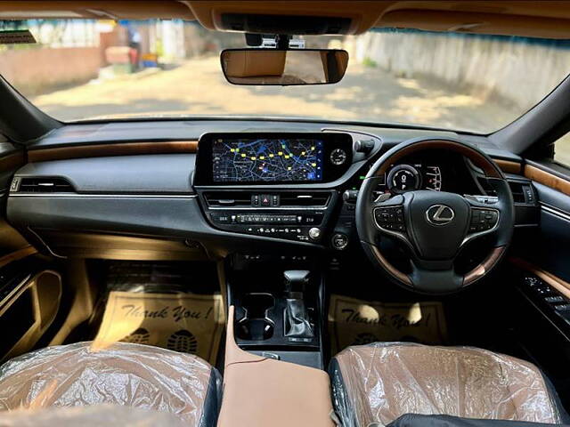 Used Lexus ES 300h Exquisite in Delhi