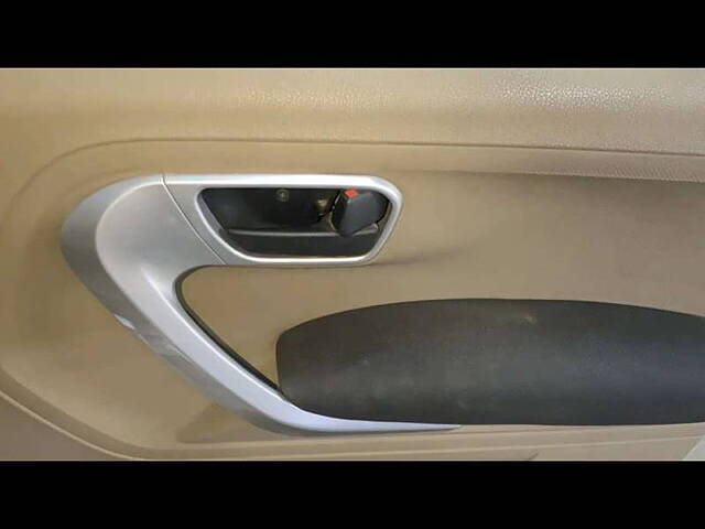 Used Mahindra TUV300 [2015-2019] T10 Dual Tone in Chandigarh