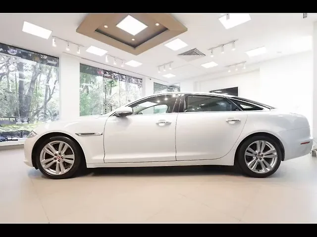 Second Hand 2016 Jaguar XJ L 3.0 V6 Portfolio for sale at Rs. 36,00,000 ...