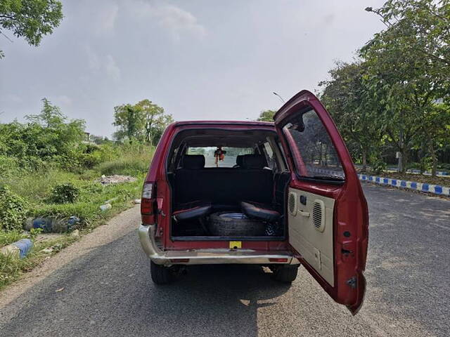 Used Chevrolet Tavera Neo 3 LT- 7(C) STR BS-III in Kolkata