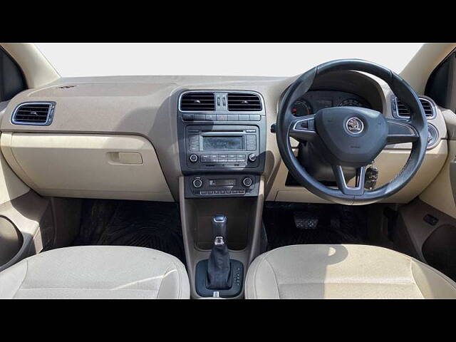 Used Skoda Rapid Style 1.6 MPI AT in Hyderabad