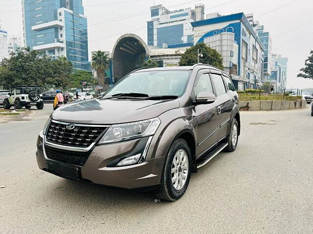 Used Mahindra XUV500 W11 in Delhi