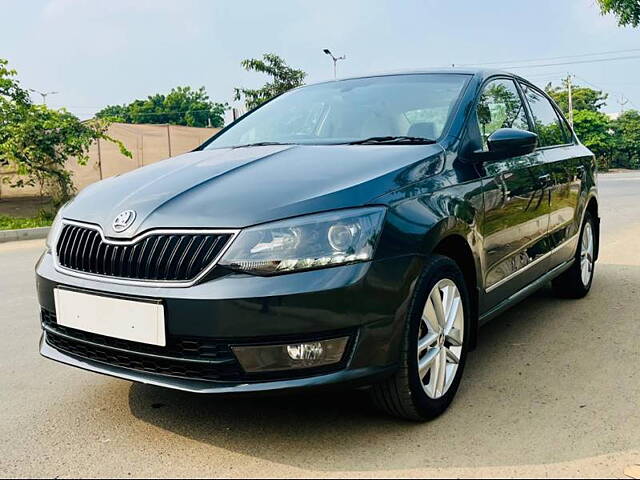 Used Skoda Rapid Style 1.6 MPI in Ahmedabad