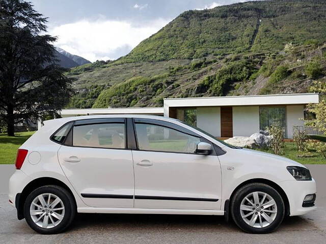 Used Volkswagen Polo [2014-2015] Highline1.2L (P) in Delhi