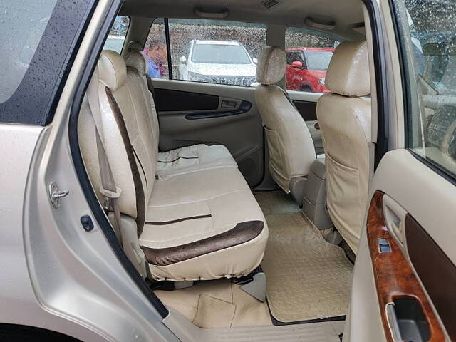 Used Toyota Innova [2009-2012] 2.5 GX 8 STR BS-IV in Mumbai