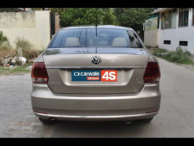 Used Volkswagen Vento [2015-2019] Highline Plus 1.2 (P) AT 16 Alloy in Gurgaon