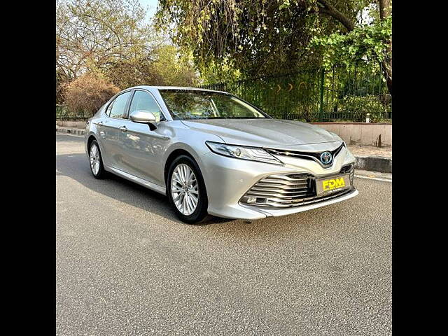 Used Toyota Camry Hybrid in Delhi