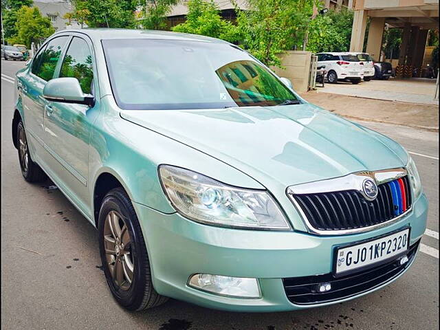 Used Skoda Laura Elegance 2.0 TDI CR AT in Ahmedabad