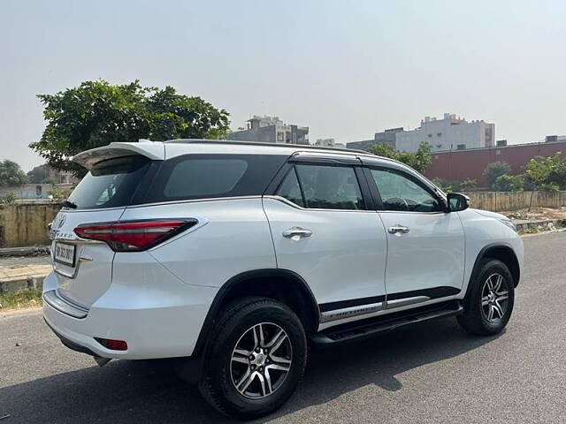 Used Toyota Fortuner 4X2 AT 2.8 Diesel in Delhi