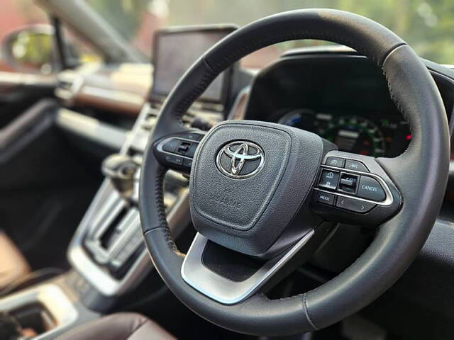 Used Toyota Innova Hycross ZX Hybrid 7 STR in Chandigarh