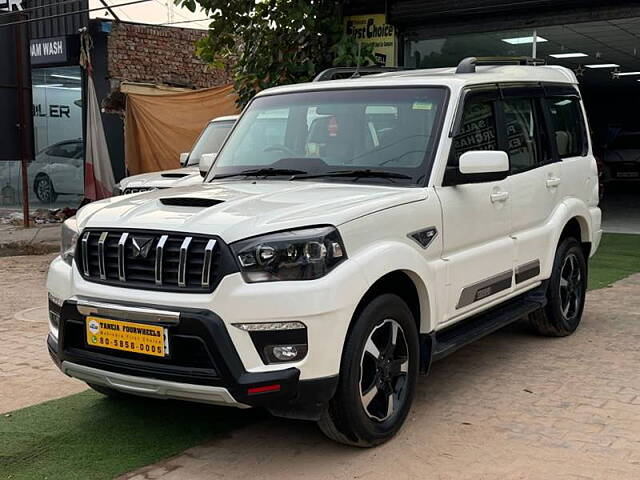 Used Mahindra Scorpio S11 MT 7S in Gurgaon