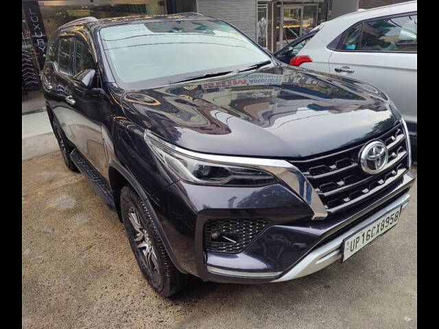 Used Toyota Fortuner 4X2 AT 2.8 Diesel in Delhi